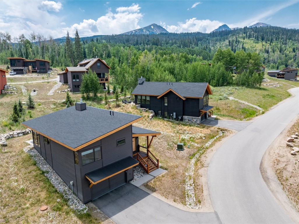 17 Vendette Road Silverthorne, CO 80498 - Photo 49 of 50 a view of a terrace with a table and chairs