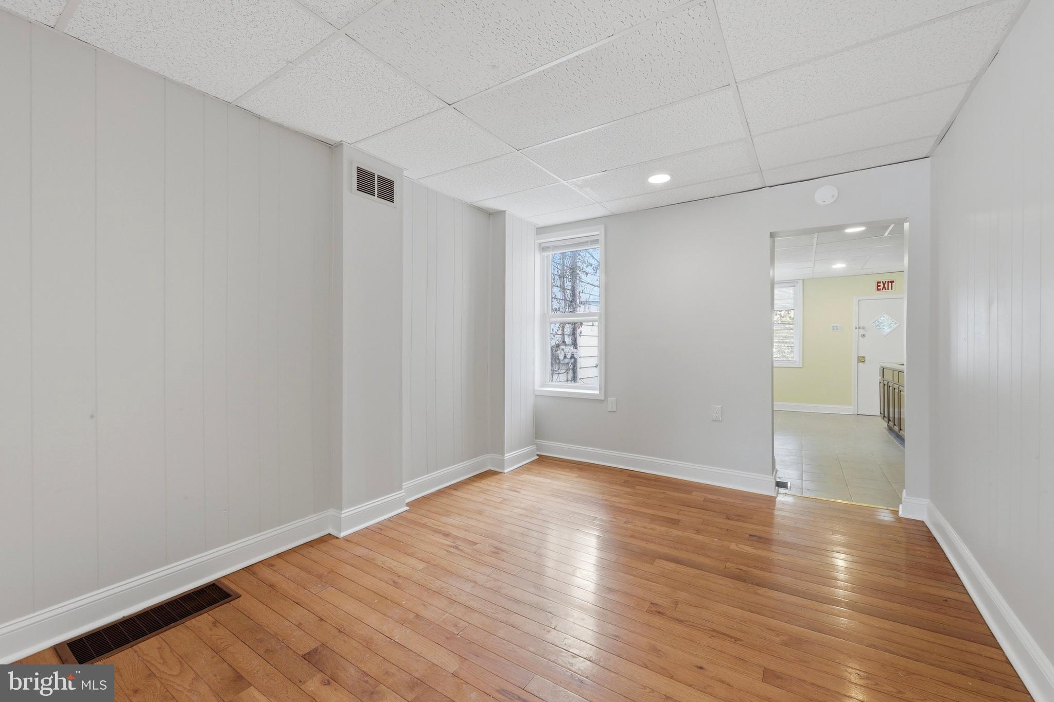 55 North Keystone Avenue Upper Darby, PA 19082 - Photo 9 of 14