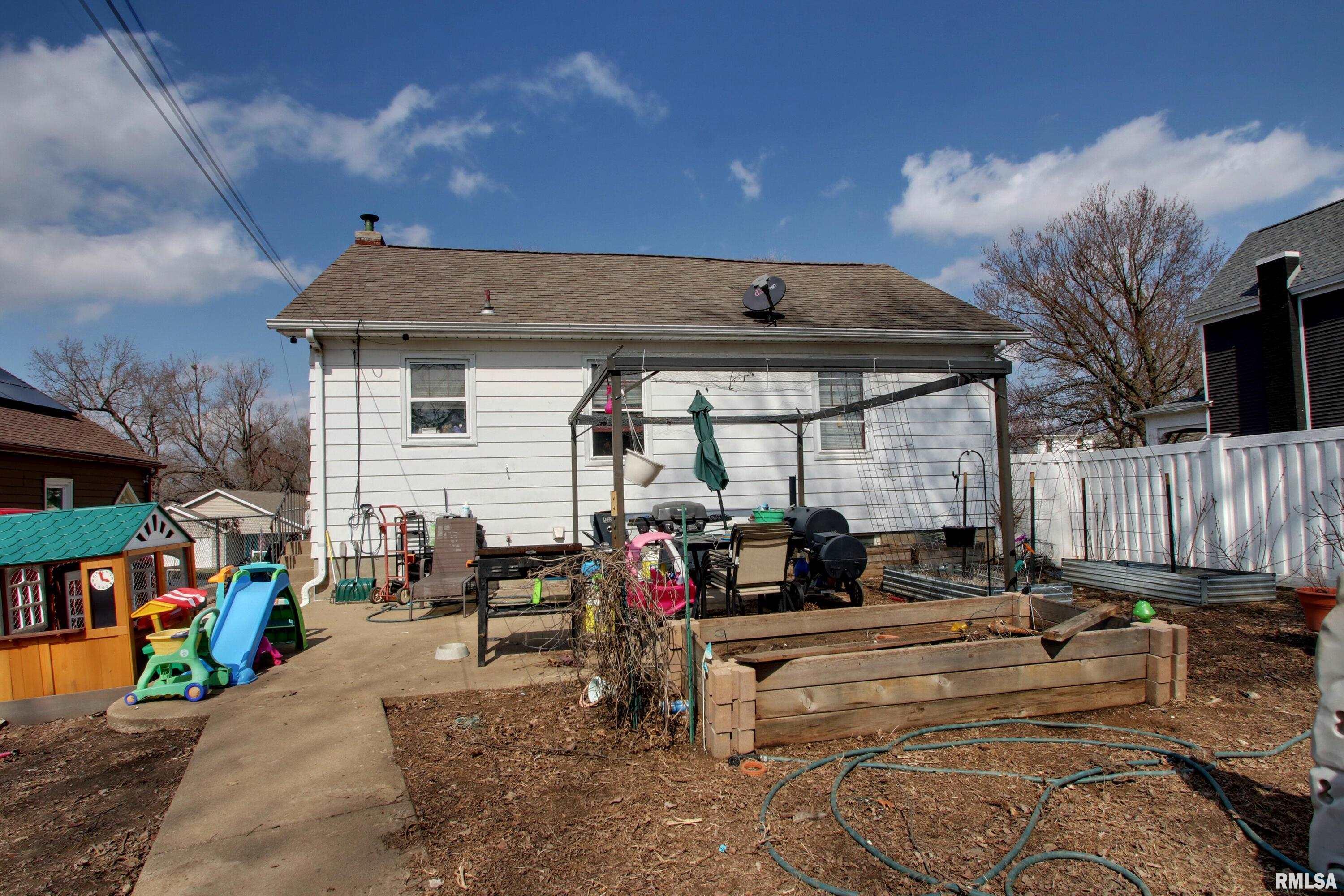 2066 Oak Street Quincy, IL 62301 - Photo 21 of 23