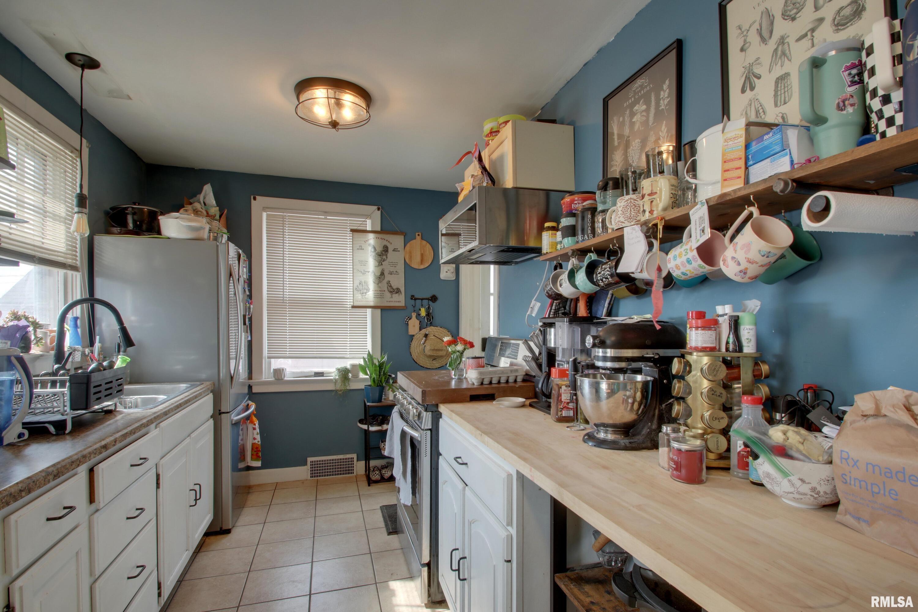 2066 Oak Street Quincy, IL 62301 - Photo 8 of 23