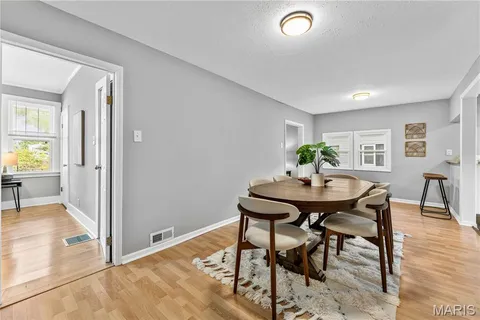 $224,900 | 2551 Gerhard Avenue, Maplewood, MO 63143