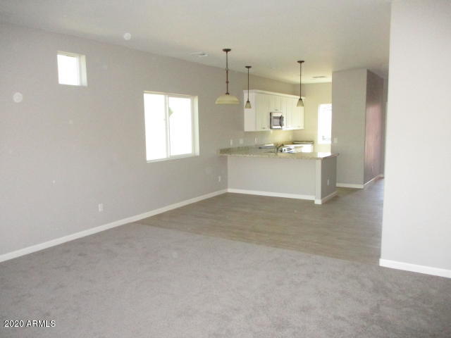 611 West Harwell Rd. Phoenix, AZ 85041 - Photo 5 of 15 Bethany A Great room