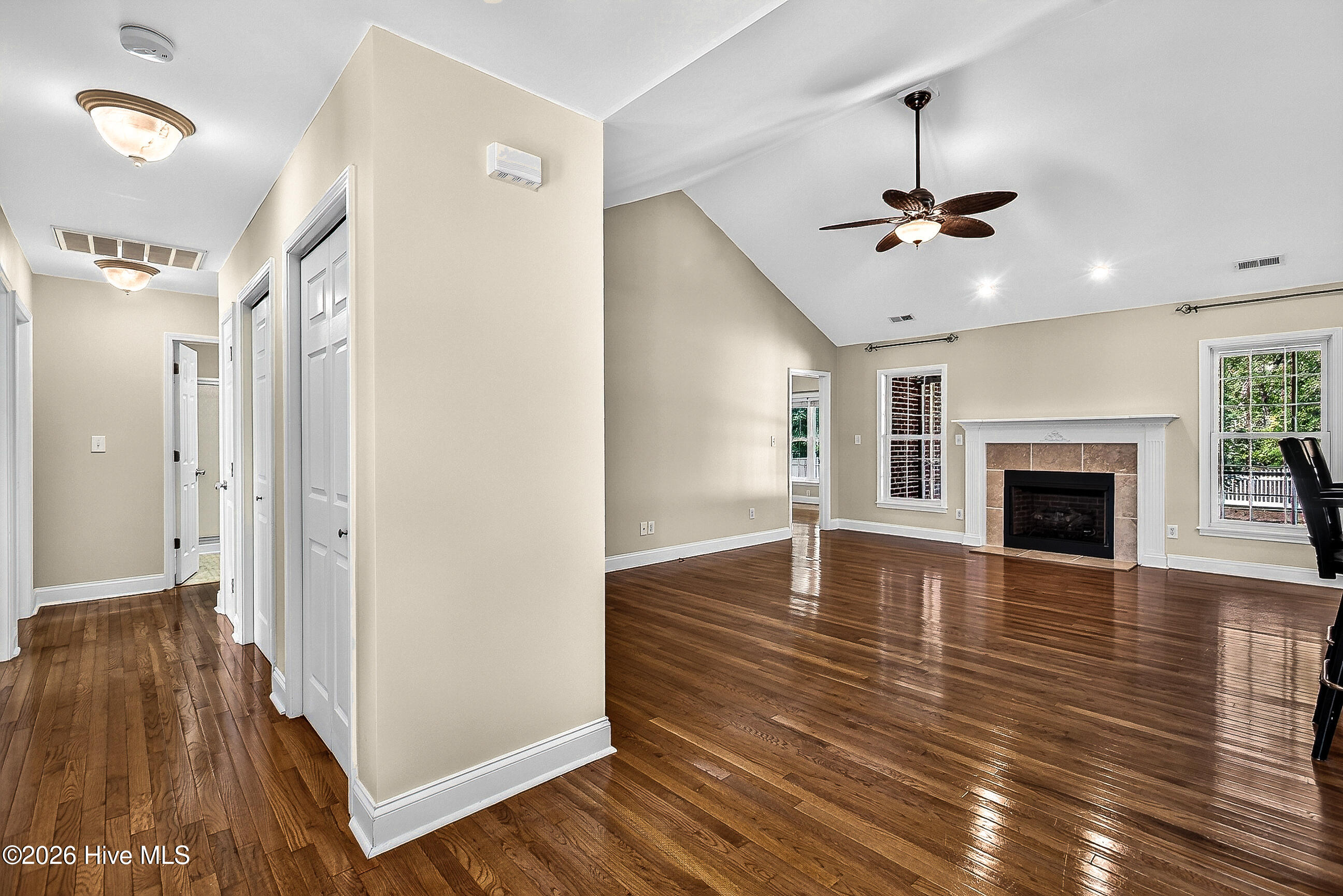 519 Carriage Lane Jacksonville, NC 28540 - Photo 5 of 45