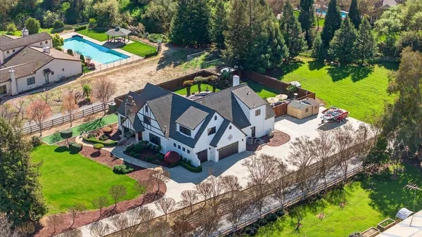 $2,895,000 | 12575 Foothill Avenue, San Martin, CA 95046