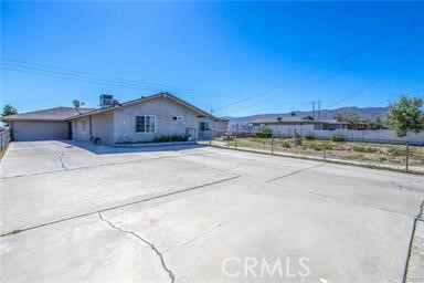 11271 Mohawk Road Apple Valley, CA 92308 - Photo 9 of 37