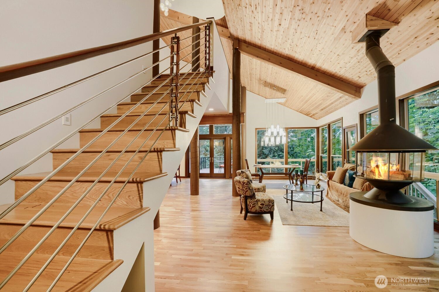 13020 Squak Mountain Road Southeast Issaquah, WA 98027 - Photo 10 of 40