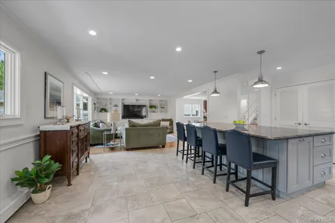 $1,089,000 | 33 Poplar Place, Port Washington, NY 11050