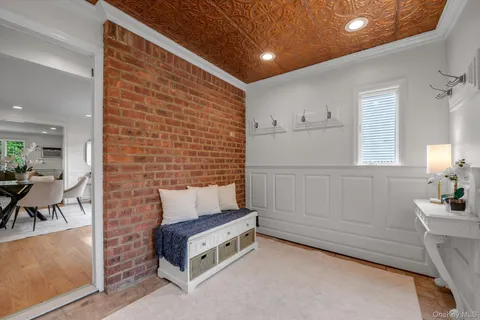 $1,089,000 | 33 Poplar Place, Port Washington, NY 11050