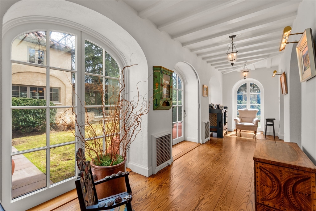 342 Warren Street Brookline, MA 02445 - Photo 12 of 21