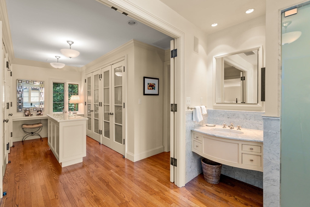 342 Warren Street Brookline, MA 02445 - Photo 15 of 21