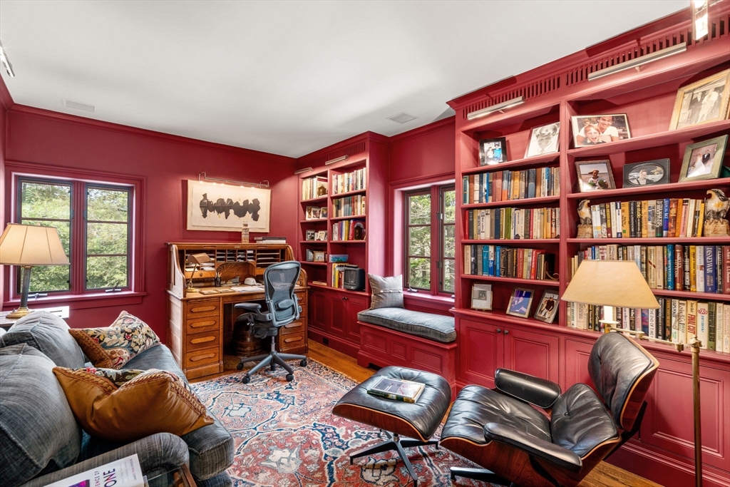 342 Warren Street Brookline, MA 02445 - Photo 17 of 21