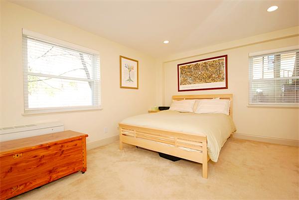 1600 Beacon Street, Unit 401 Brookline, MA 02446 - Photo 18 of 22 a bed room with a bed and a window