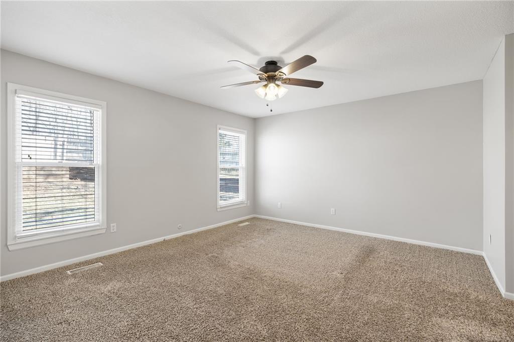 6525 Pflumm Road Shawnee, KS 66216 - Photo 11 of 32