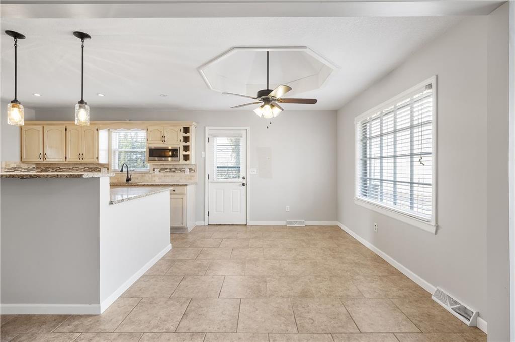 6525 Pflumm Road Shawnee, KS 66216 - Photo 5 of 32