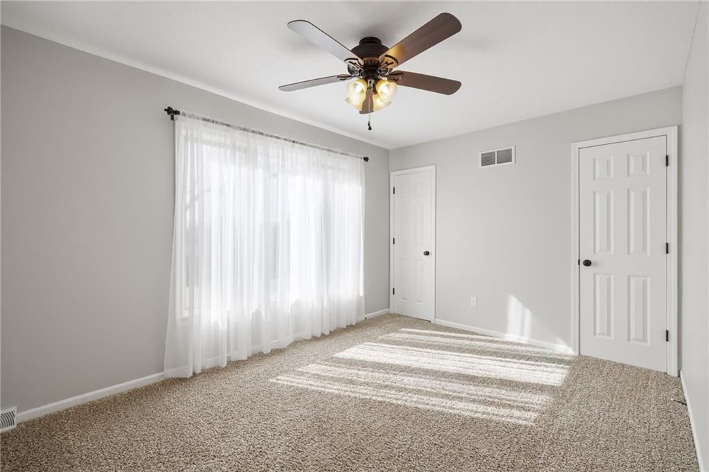 6525 Pflumm Road Shawnee, KS 66216 - Photo 10 of 32