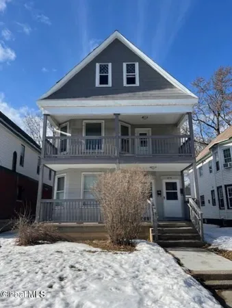 $1,600 | 1111 Parkwood Boulevard, Schenectady, NY 12308