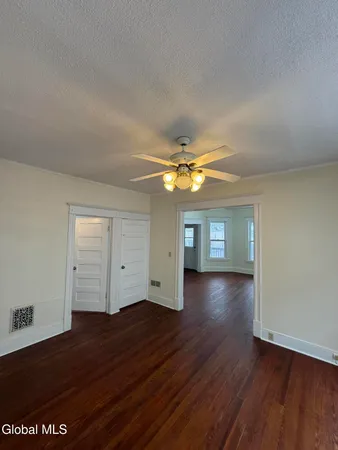 $1,600 | 1111 Parkwood Boulevard, Schenectady, NY 12308