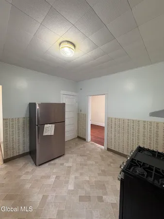 $1,600 | 1111 Parkwood Boulevard, Schenectady, NY 12308