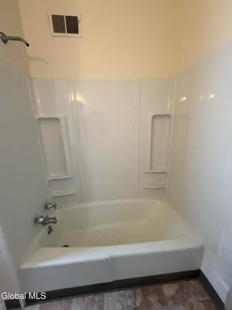 $1,600 | 1111 Parkwood Boulevard, Schenectady, NY 12308