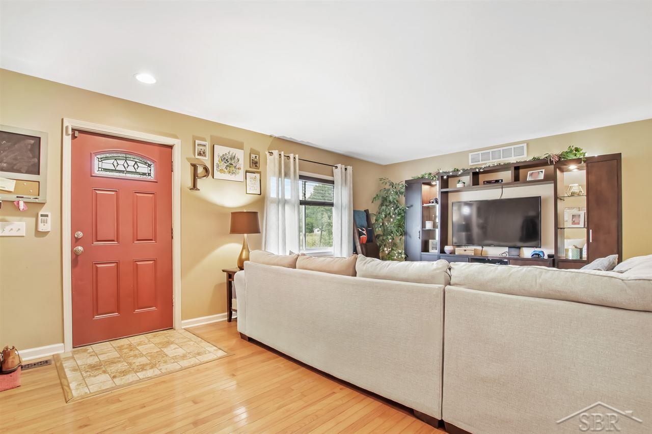 12294 Canada Road Birch Run, MI 48415 - Photo 6 of 32 31392475-5.JPG