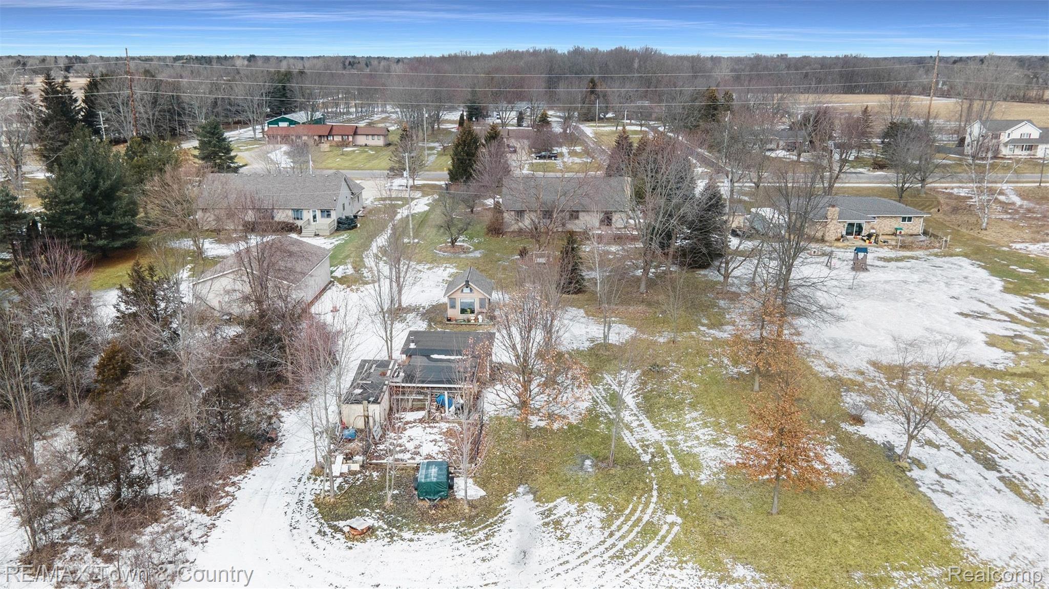 8297 Potter Road Flushing, MI 48433 - Photo 22 of 28 potter a 6.jpeg
