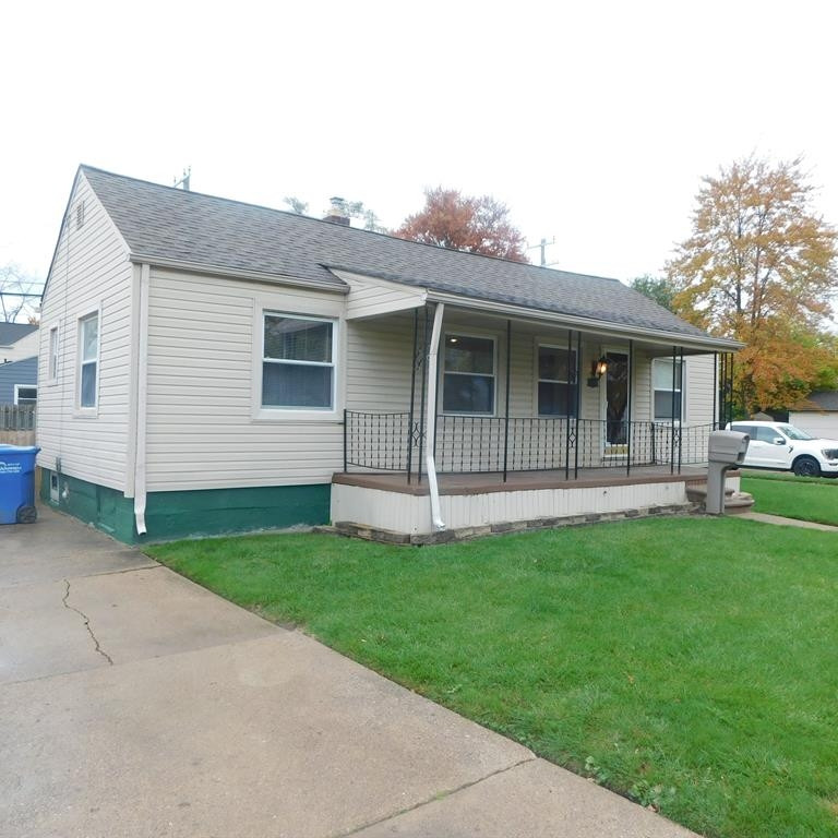21369 Waltham Road Warren, MI 48089 - Photo 3 of 30 Photo 3