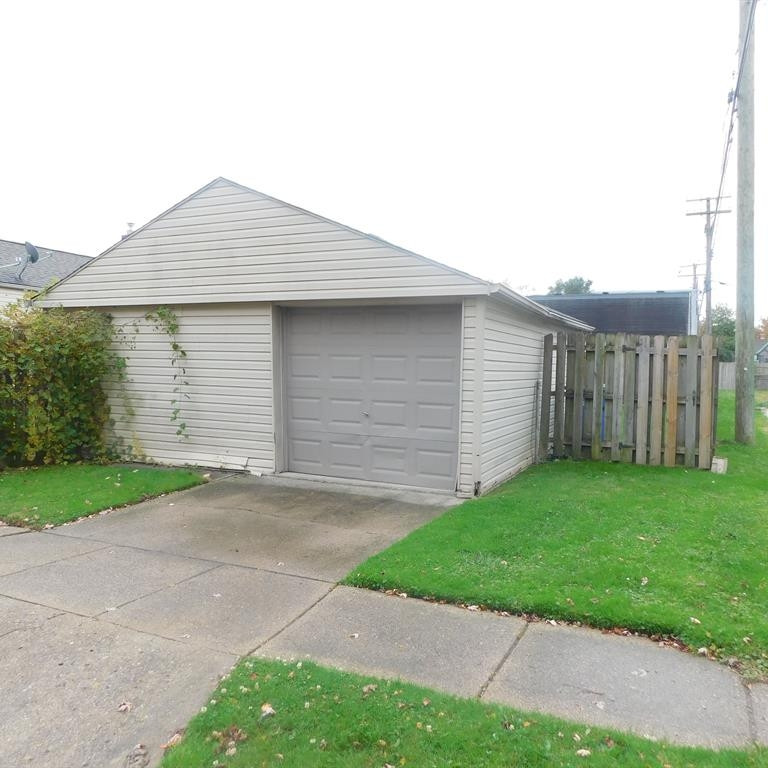 21369 Waltham Road Warren, MI 48089 - Photo 6 of 30 Photo 6