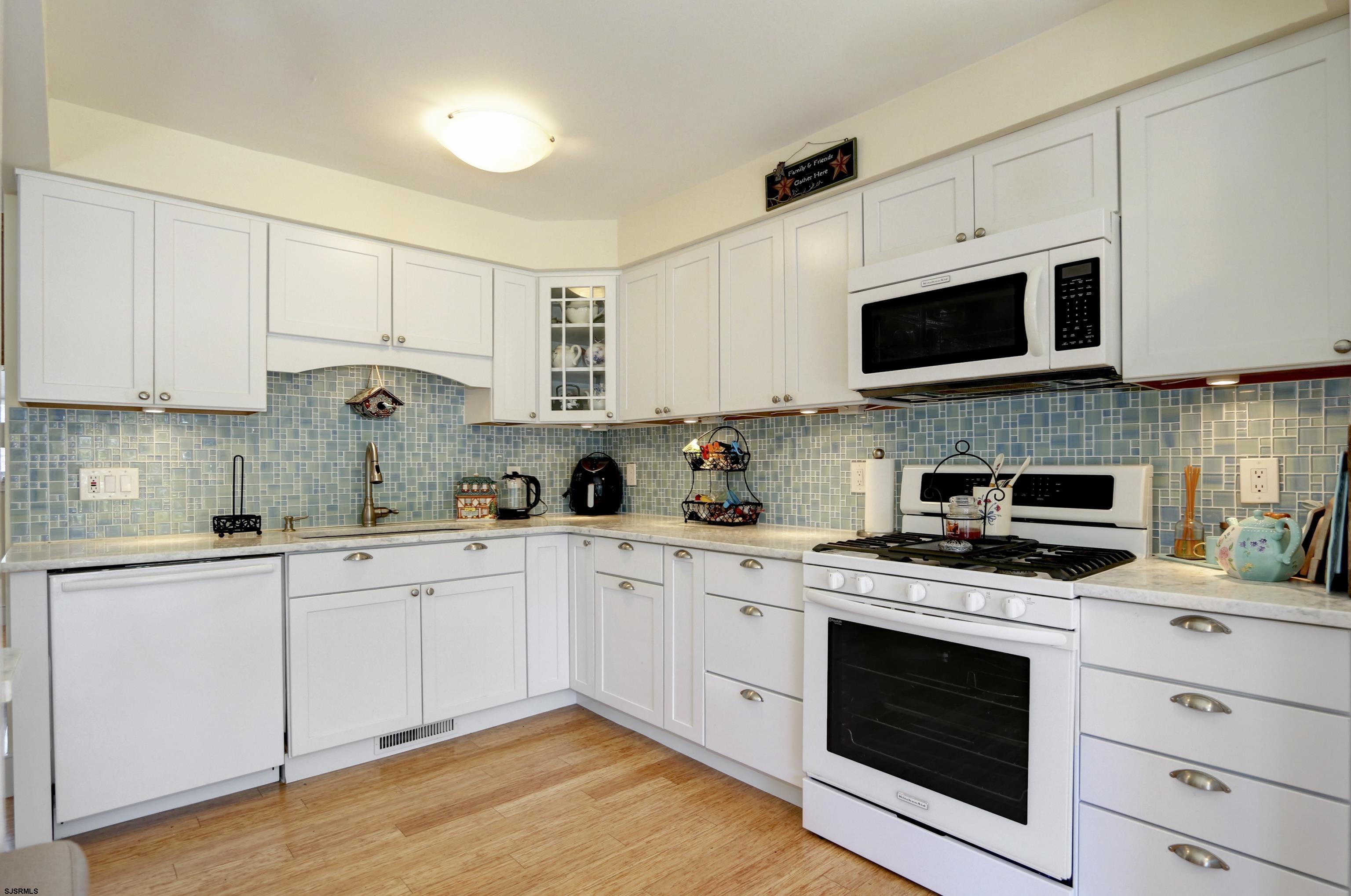 7 Surfside Road Brigantine, NJ 08203 - Photo 3 of 25 Gallery Image 3