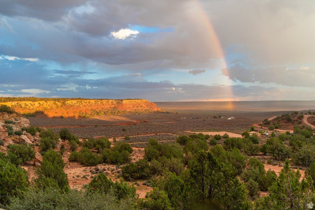 5615 East Eight Mile Gap Road Kanab, UT 84741 - Photo 74 of 81 Mountain view with rural landscape