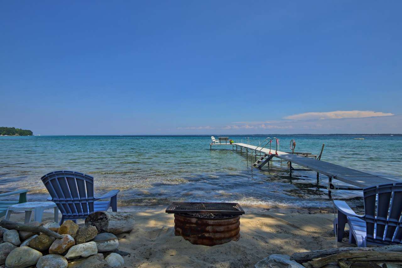 12625 Bluff Road Traverse City, MI 49686 - Photo 6 of 76 1850632-5.JPG