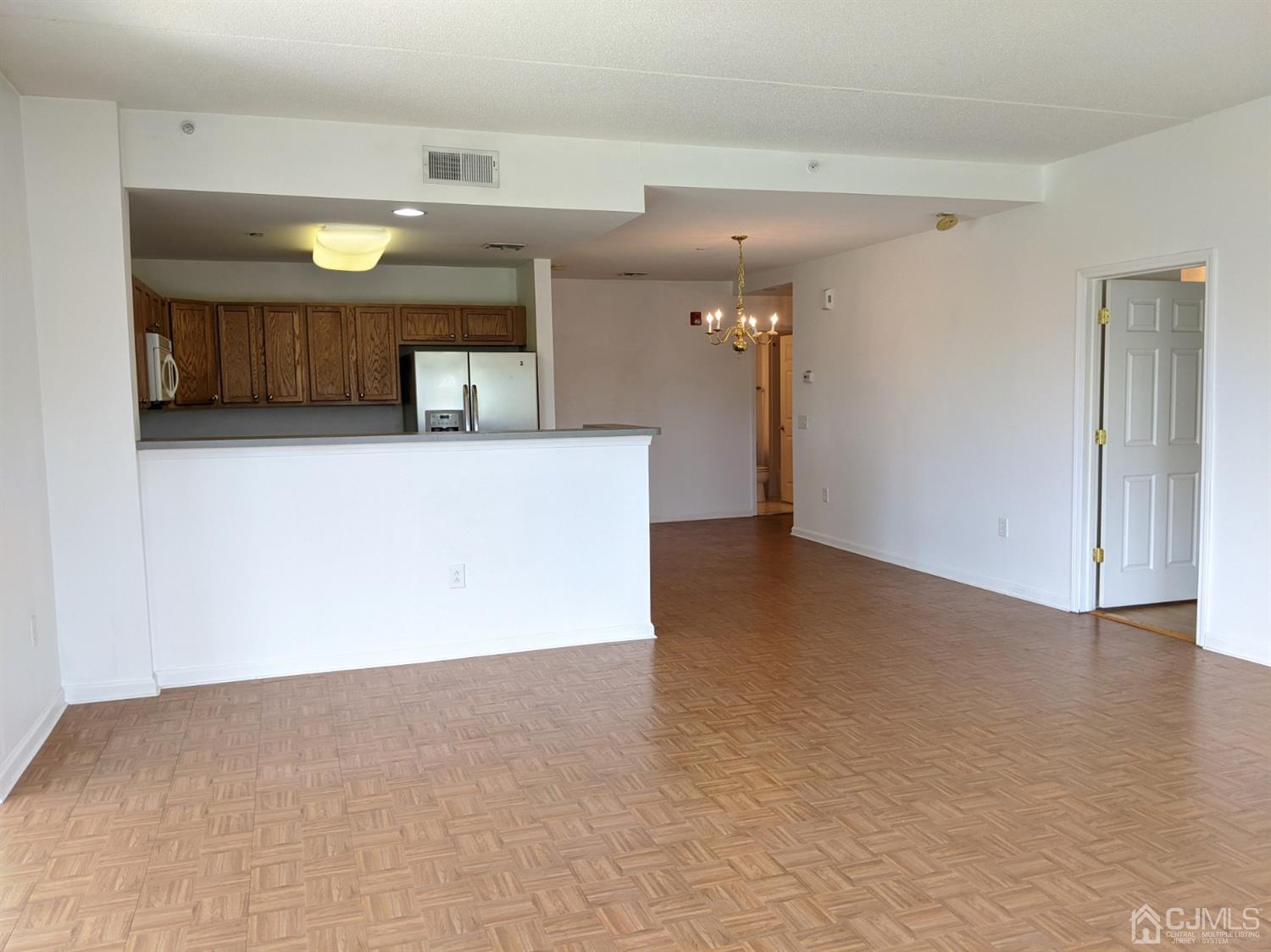 358 Rector Street, Unit 504 Perth Amboy, NJ 08861 - Photo 6 of 18 a view of a kitchen