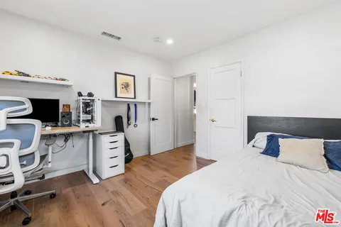 $1,397,000 | 6460 West 82nd Street, Los Angeles, CA 90045