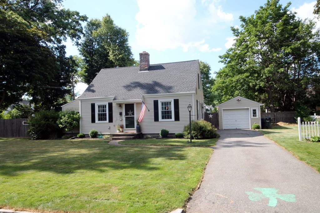 66 Roanoke Road Springfield, MA 01118 - Photo 1 of 20