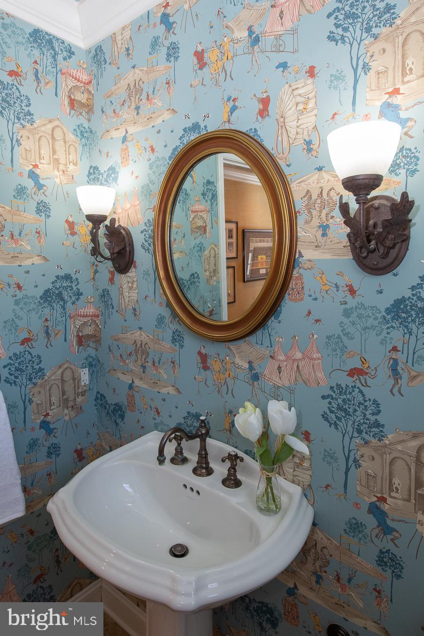 268 Berwind Road Radnor, PA 19087 - Photo 22 of 40 First floor powder room