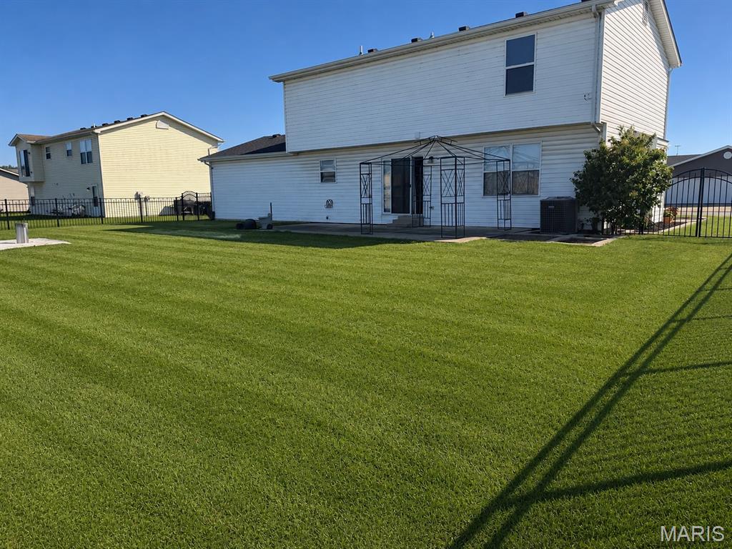 424 Edwin Drive Dupo, IL 62239 - Photo 2 of 2