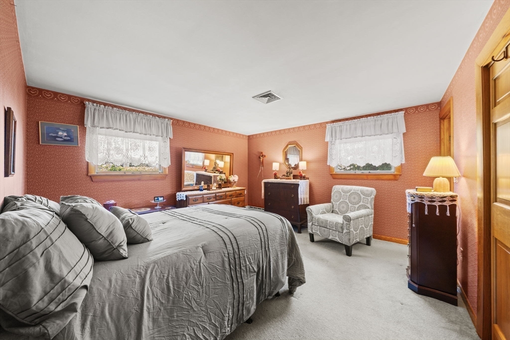 111 Hamilton Street Saugus, MA 01906 - Photo 17 of 28