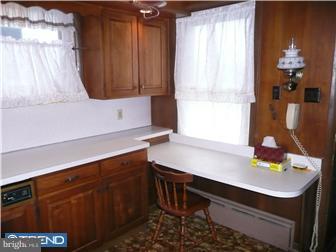 115 Pershing Boulevard Reading, PA 19607 - Photo 4 of 11 Kitchen
