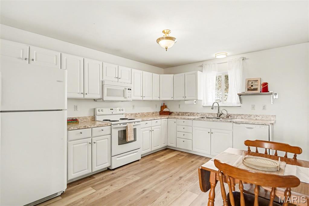 6427 Hillsboro-House Springs Road House Springs, MO 63051 - Photo 8 of 35