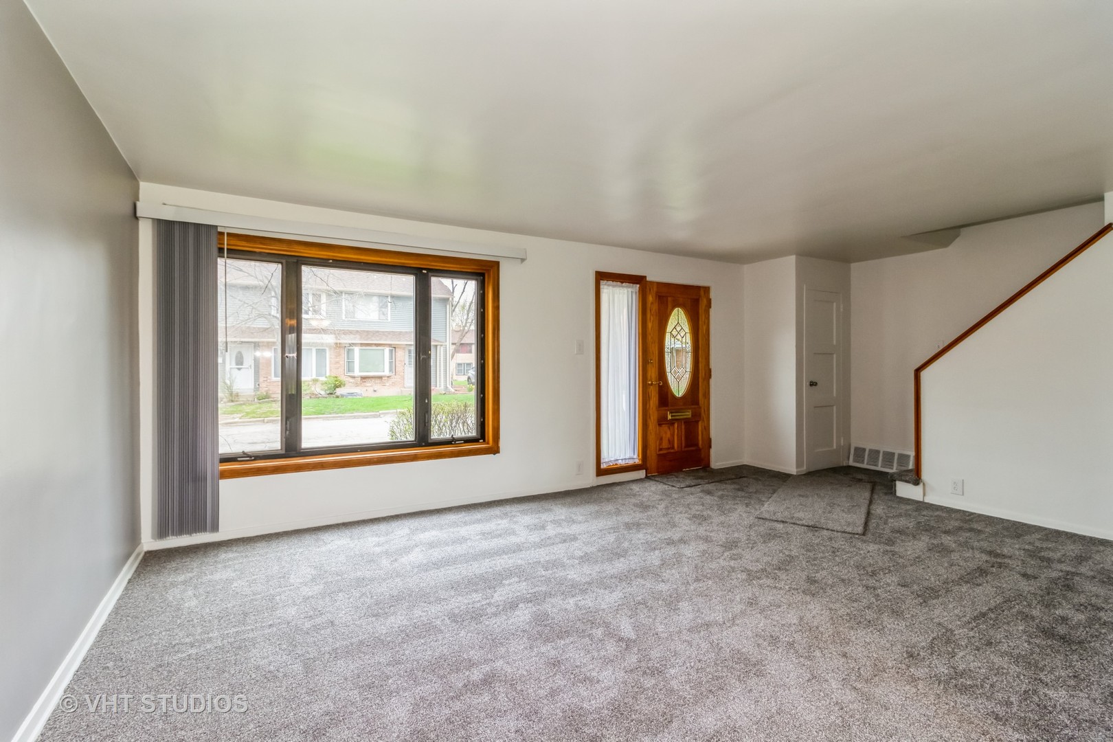 11 Dunlap Road Park Forest, IL 60466 - Photo 6 of 12 an empty room with windows