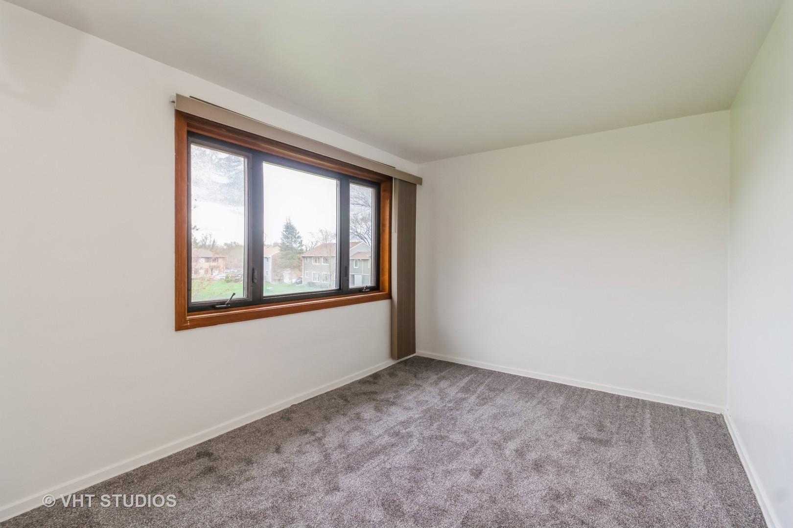 11 Dunlap Road Park Forest, IL 60466 - Photo 8 of 12 an empty room with windows