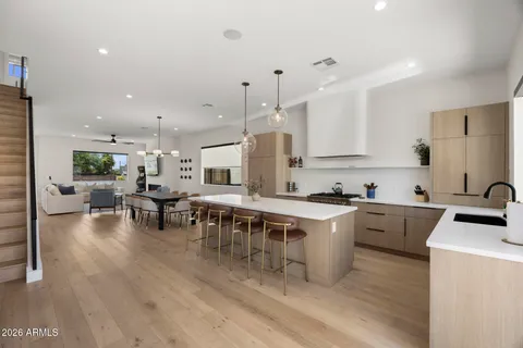 $2,189,000 | 4546 East Campbell Avenue, Phoenix, AZ 85018