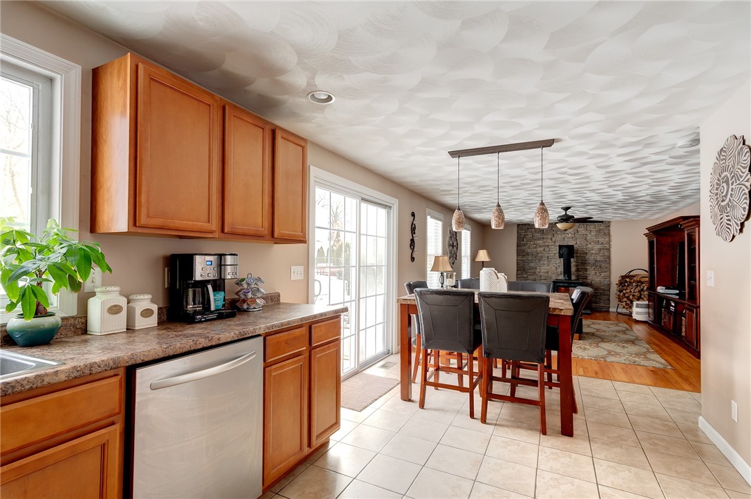 30 Danielle Drive Woonsocket, RI 02895 - Photo 7 of 25 Gallery Image 7