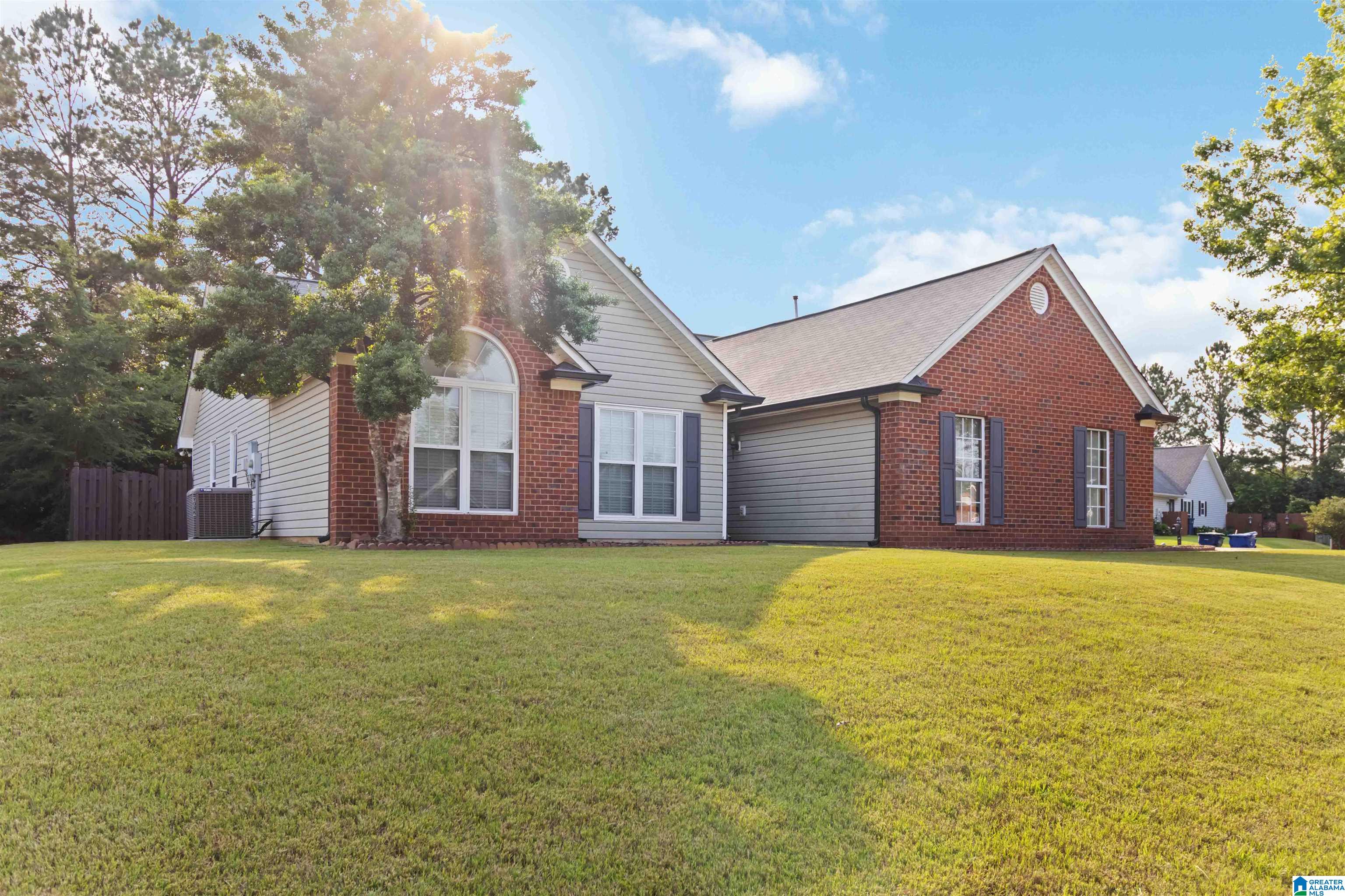 112 Summer Crest Alabaster, AL 35007 - Photo 3 of 30