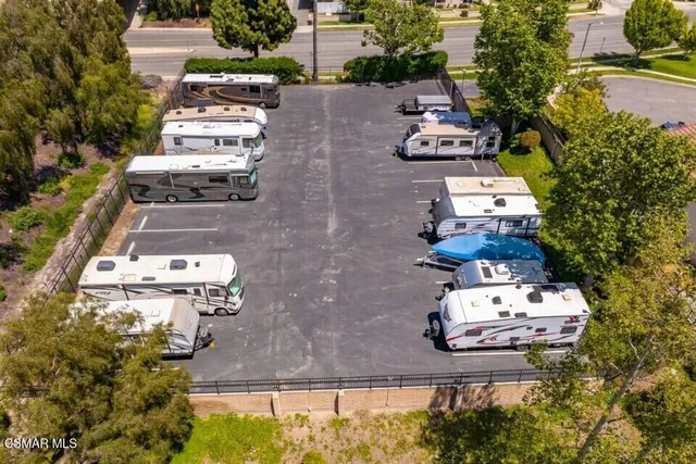 $440,000 | 3306 Darby Street, Unit 402, Simi Valley, CA 93063