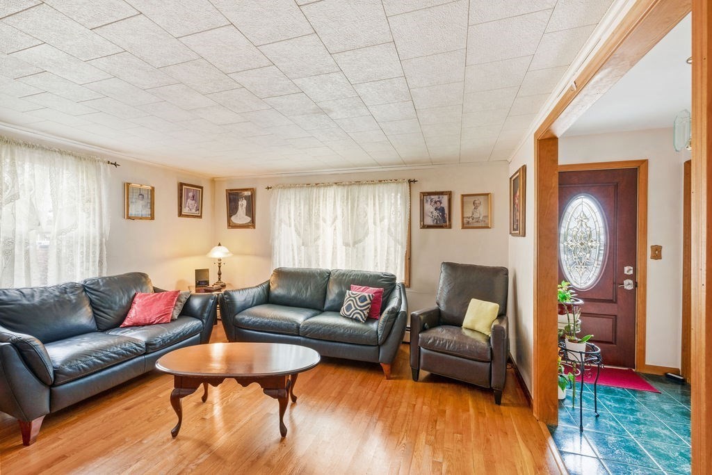 752 New Boston Road Fall River, MA 02720 - Photo 5 of 42 Gallery Image 5