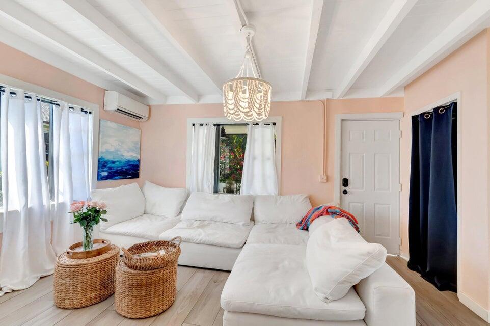 237 Southwest 3rd Avenue Delray Beach, FL 33444 - Photo 11 of 37 20250313210601083918000000-o