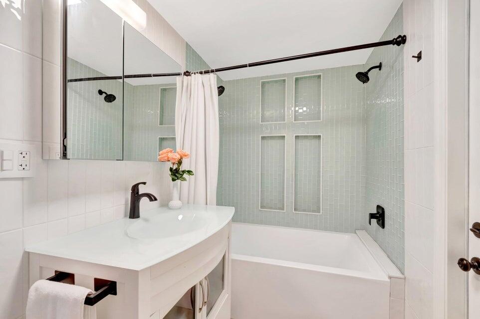 237 Southwest 3rd Avenue Delray Beach, FL 33444 - Photo 22 of 37 20250313210546422882000000-o