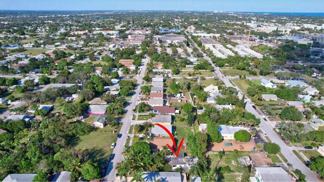 237 Southwest 3rd Avenue Delray Beach, FL 33444 - Photo 31 of 37 20250313211216297278000000-o