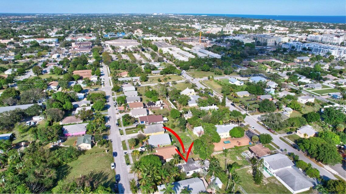 237 Southwest 3rd Avenue Delray Beach, FL 33444 - Photo 32 of 37 20250313211213597053000000-o