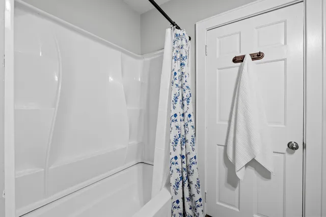 $6,999 | 989 Union Street, Manchester, NH 03104